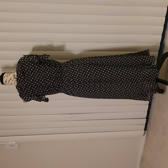 Floral Print Ruffle Dress - Picture 3 of 3